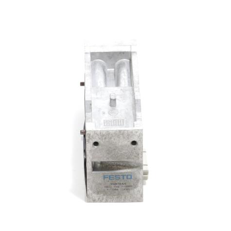 Connection block 18652 Used